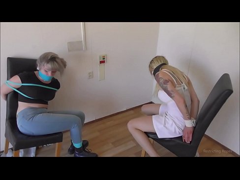 ❤️ معتاد / بسته و دهان بسته / دختر در پریشانی ❤️❌ فیلم لعنتی در fa.verhentai.ru ❌️