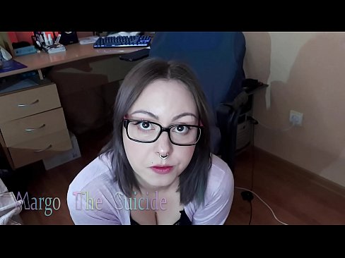 ❤️ دختر سکسی با عینک، دیلدو را عمیقاً در دوربین می مکد ❤️❌ فیلم لعنتی در fa.verhentai.ru ❌️