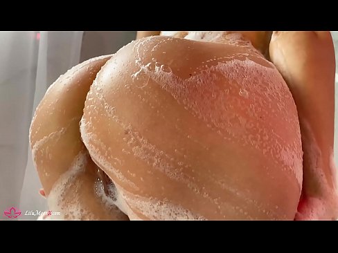 ❤️ سبزه با ارتعاش گربه خودارضایی می کند تا ارگاسم شدید در دوش گرفتن ❤️❌ فیلم لعنتی در fa.verhentai.ru ❌️